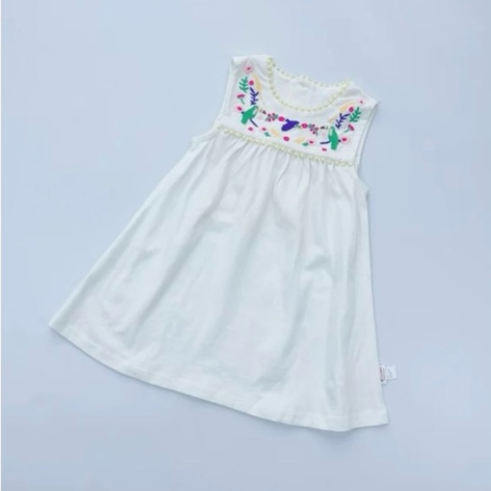 NWOT Baby Girl White Embroidered Sleeveless Dress – Size 3T